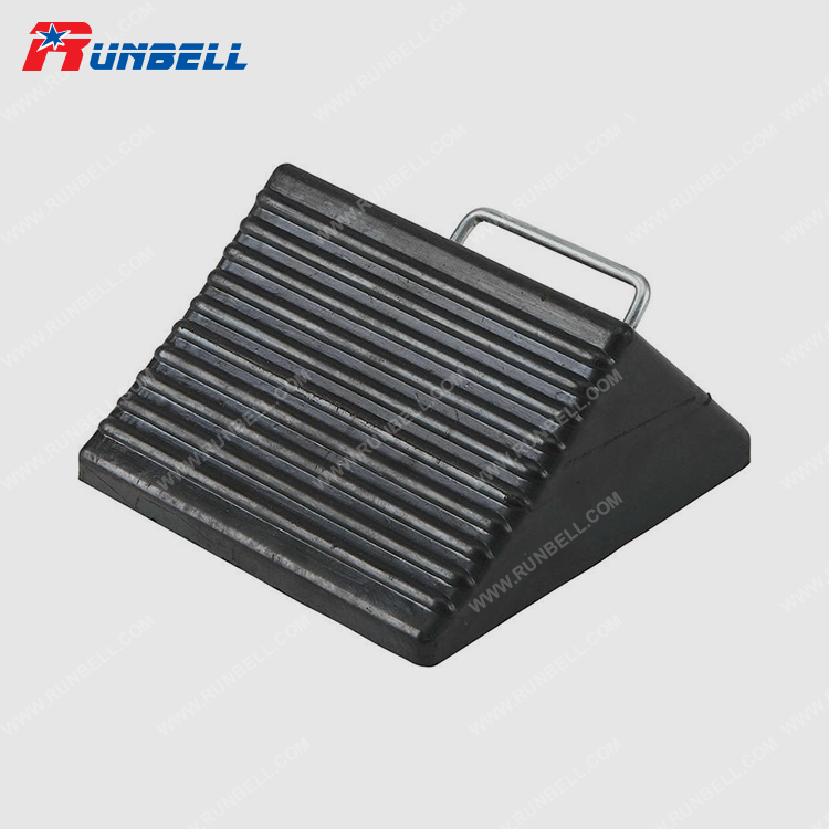 RUBBER WHEEL CHOCK - TS018