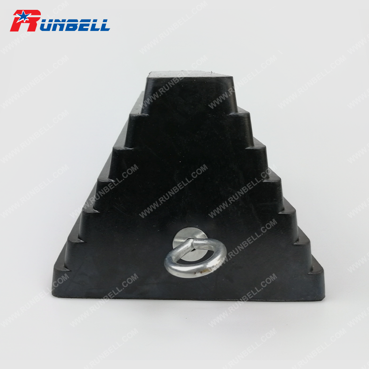 RUBBER WHEEL CHOCK - TS037