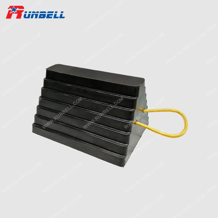 RUBBER WHEEL CHOCK - TS037WR
