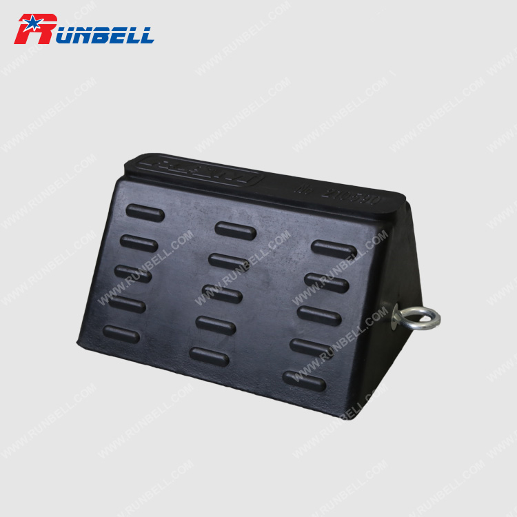 RUBBER WHEEL CHOCK - TS007