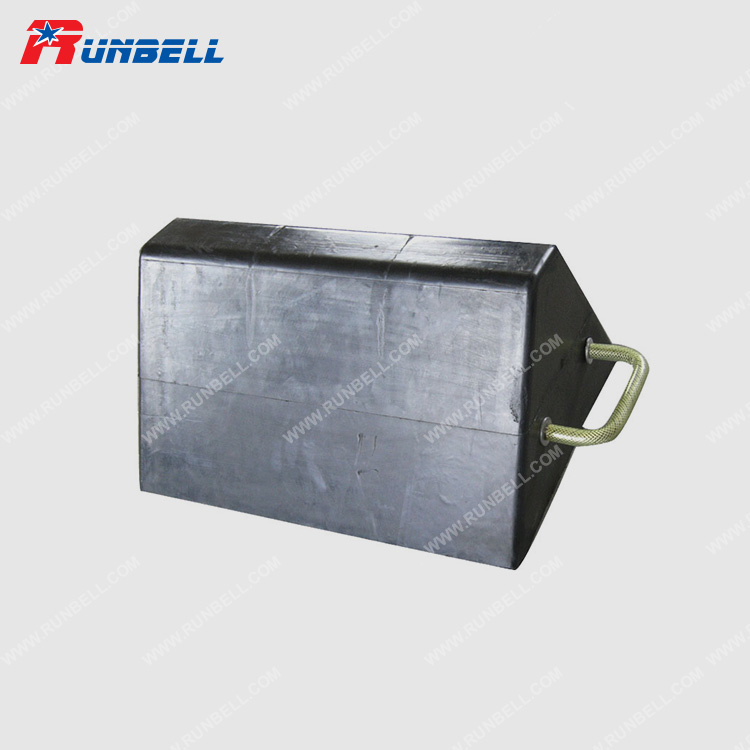 RUBBER WHEEL CHOCK - TS009