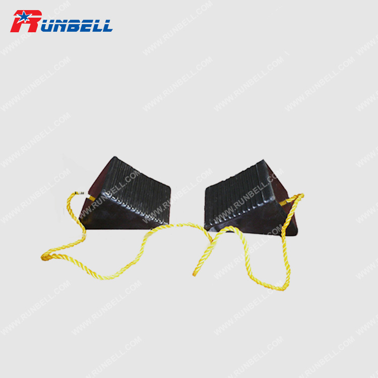 RUBBER WHEEL CHOCK - TS012