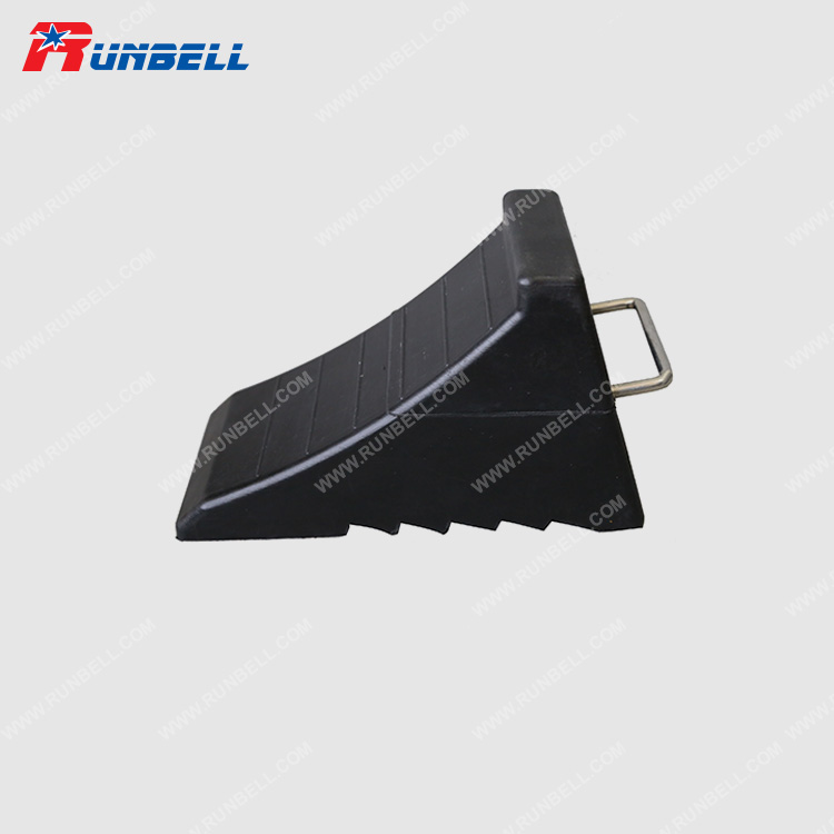 RUBBER WHEEL CHOCK - TS015