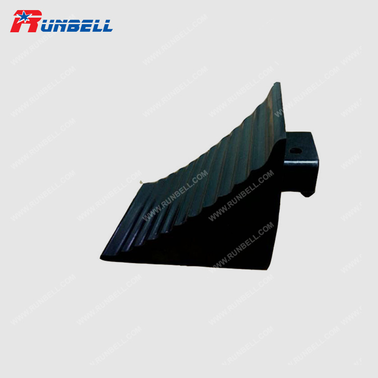 RUBBER WHEEL CHOCK - TS101R