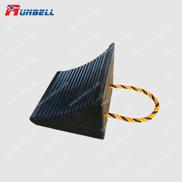 RUBBER WHEEL CHOCK - TS102R