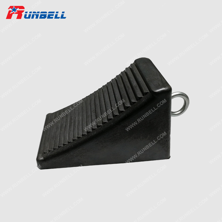 RUBBER WHEEL CHOCK - TS238