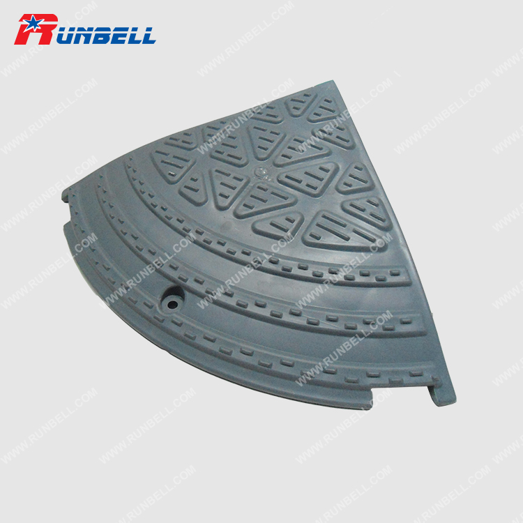 CORNER FOR PLASTIC CURB RAMP