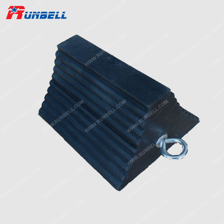 RUBBER WHEEL CHOCK - TS103