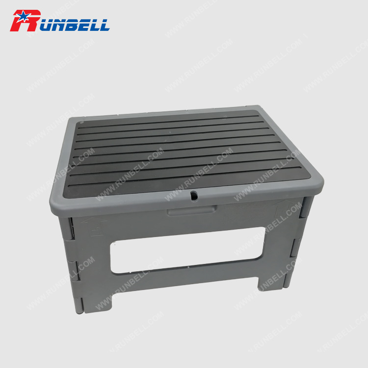 FOLDING STEP STOOL - TS481