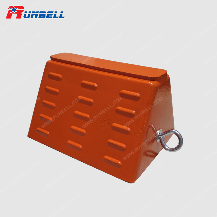 RUBBER WHEEL CHOCK - TA007G
